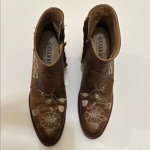 Shyanne Women Leather ankle Boots